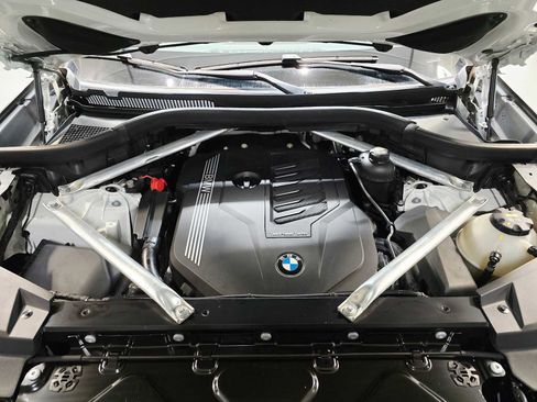 Used 2020 BMW X5 xDrive40i w/ Convenience Package image 9