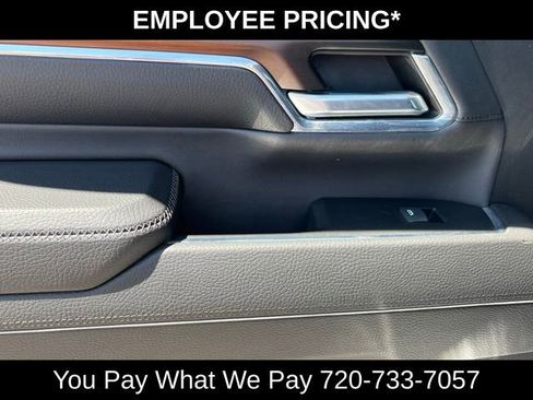 Used 2024 GMC Sierra 2500 Denali w/ Denali Reserve Package AWD/4WD image 17