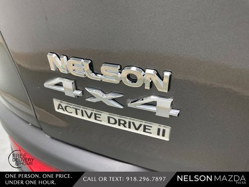 Used 2017 Jeep Cherokee Latitude w/ Safety/Convenience Group image 16