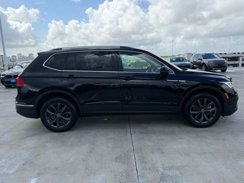 Certified 2022 Volkswagen Tiguan SE image 8