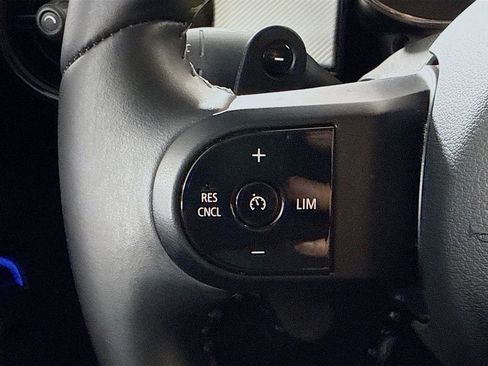 Used 2023 MINI Cooper S image 11