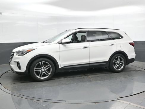 Used 2017 Hyundai Santa Fe AWD image 8