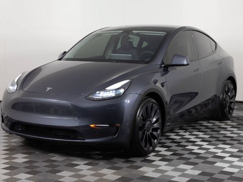 Used 2023 Tesla Model Y Long Range AWD/4WD image 2