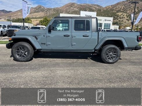 New 2025 Jeep Gladiator Sport image 7