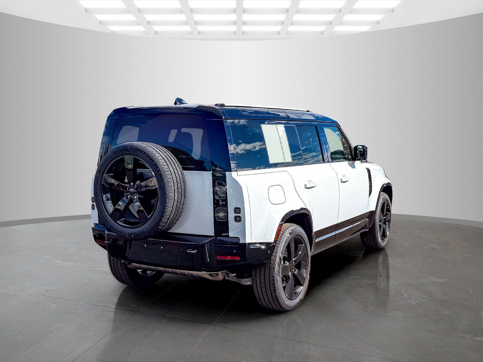 New 2026 Land Rover Defender 110 X-Dynamic SE AWD/4WD image 5