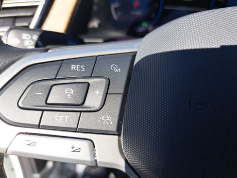 New 2026 Volkswagen Atlas SE image 18