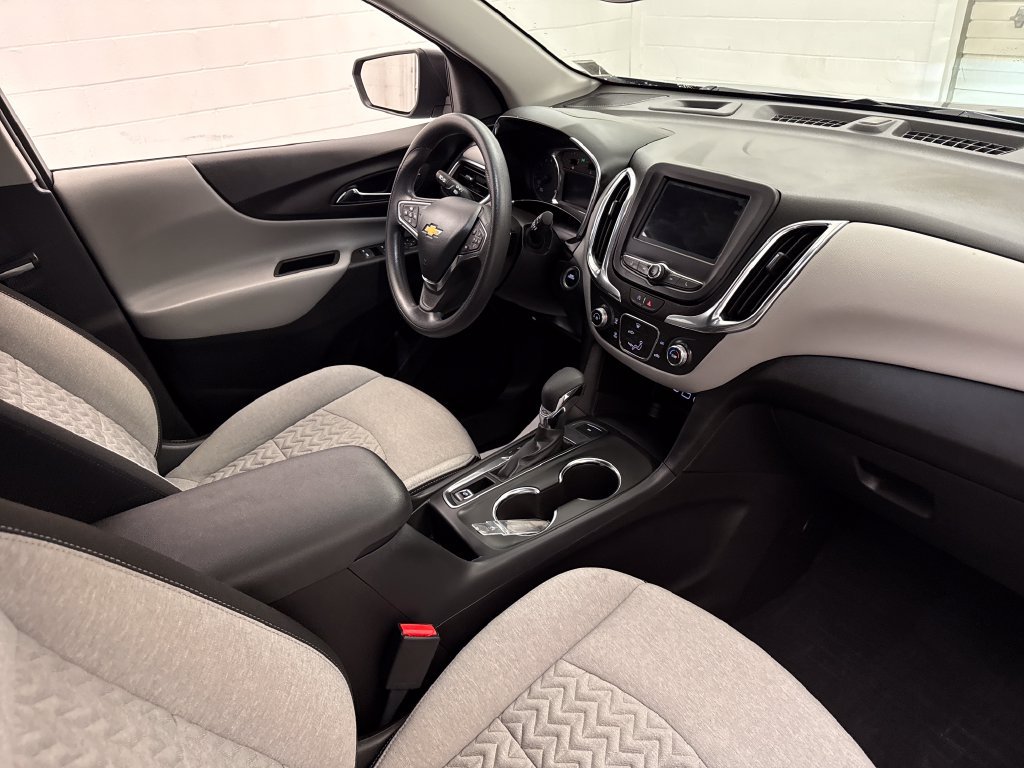 Used 2024 Chevrolet Equinox LS w/ LS Convenience Package AWD/4WD image 24