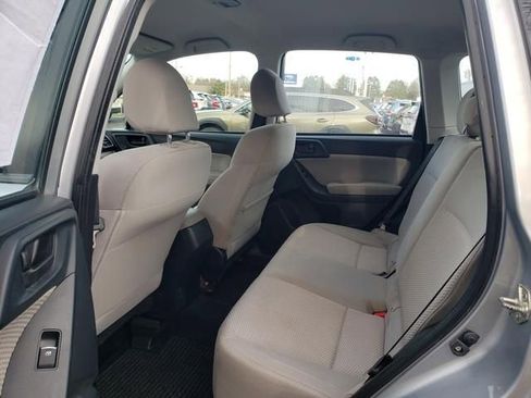 Used 2017 Subaru Forester 2.5i w/ Alloy Wheel Package image 12