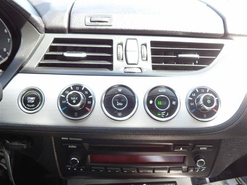 Used 2009 BMW Z4 sDrive35i RWD image 17