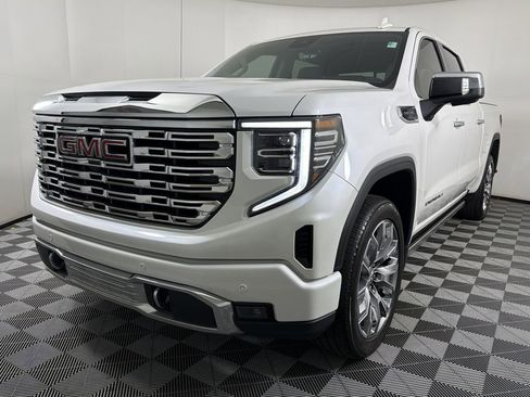Used 2024 GMC Sierra 1500 Denali w/ Denali Reserve Package image 3