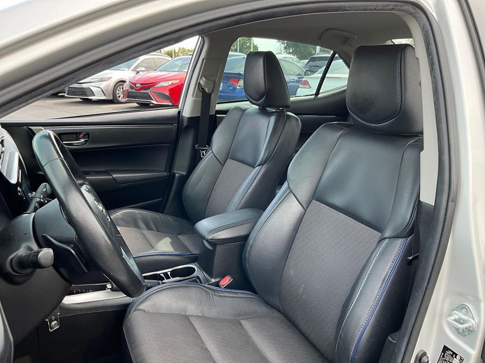 Used 2019 Toyota Corolla SE FWD image 19