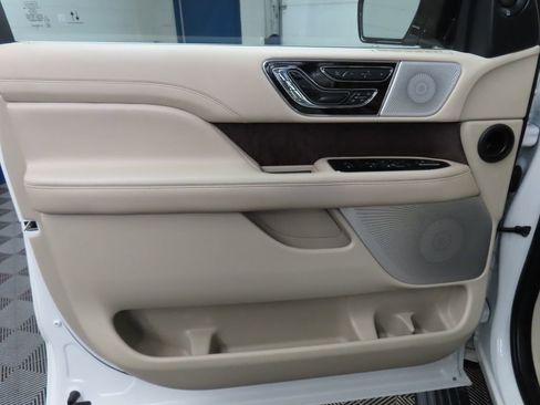 Used 2020 Lincoln Navigator Reserve w/ Luxury Package image 71