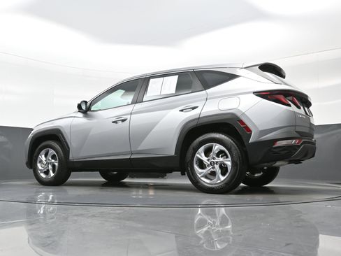 Used 2023 Hyundai Tucson SE image 25