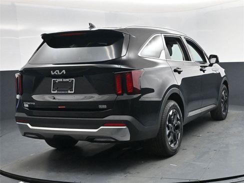 New 2026 Kia Sorento S image 10