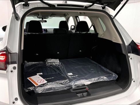 New 2025 Nissan Rogue S image 67