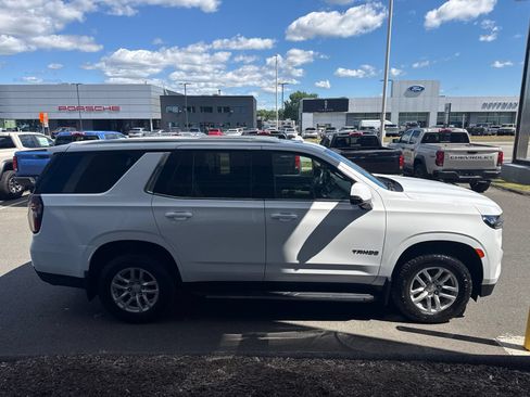 Used 2022 Chevrolet Tahoe LT w/ Luxury Package AWD/4WD image 5