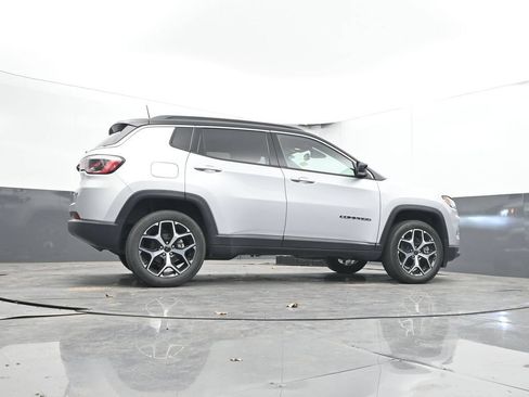 Used 2025 Jeep Compass Limited AWD/4WD image 54