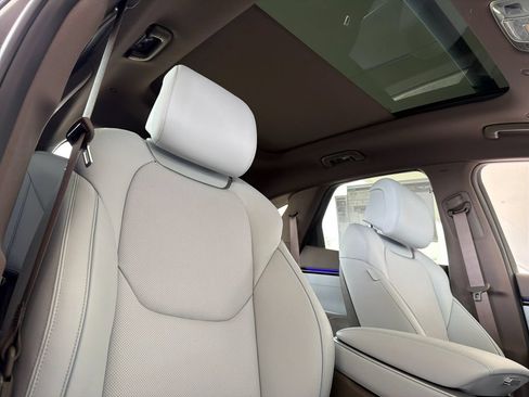 New 2026 Genesis GV70 2.5T Advanced AWD/4WD image 17