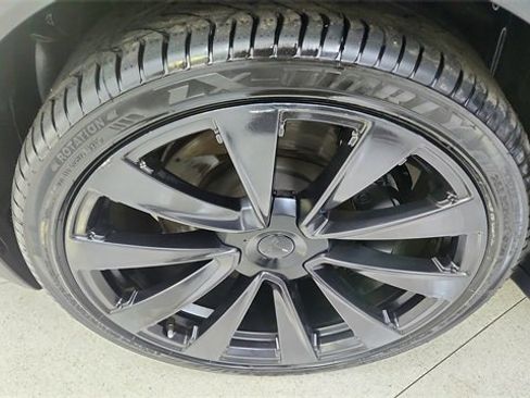 Used 2022 Tesla Model X Base image 57