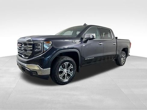 Used 2023 GMC Sierra 1500 SLT w/ SLT Convenience Package AWD/4WD image 2