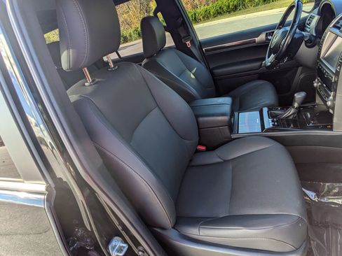 Used 2020 Lexus GX 460 Premium image 29