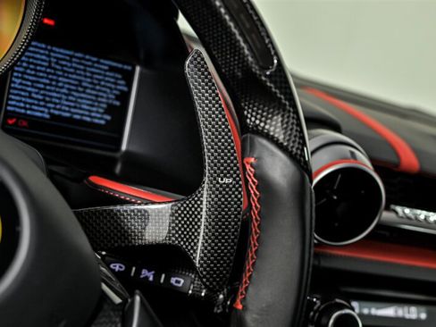 Used 2020 Ferrari 812 Superfast RWD image 40