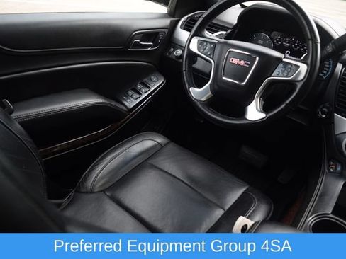 Used 2017 GMC Yukon XL SLT w/ Open Road Package AWD/4WD image 2