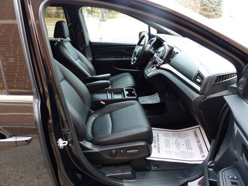 Used 2024 Honda Odyssey Sport image 40