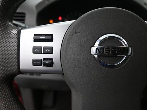Used 2019 Nissan Frontier SV image 15