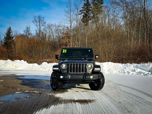 Certified 2021 Jeep Wrangler Unlimited Sahara image 9