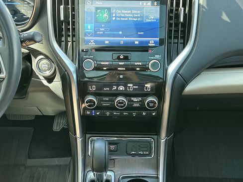 Used 2020 Subaru Ascent Touring w/ Popular Package #2A AWD/4WD image 38