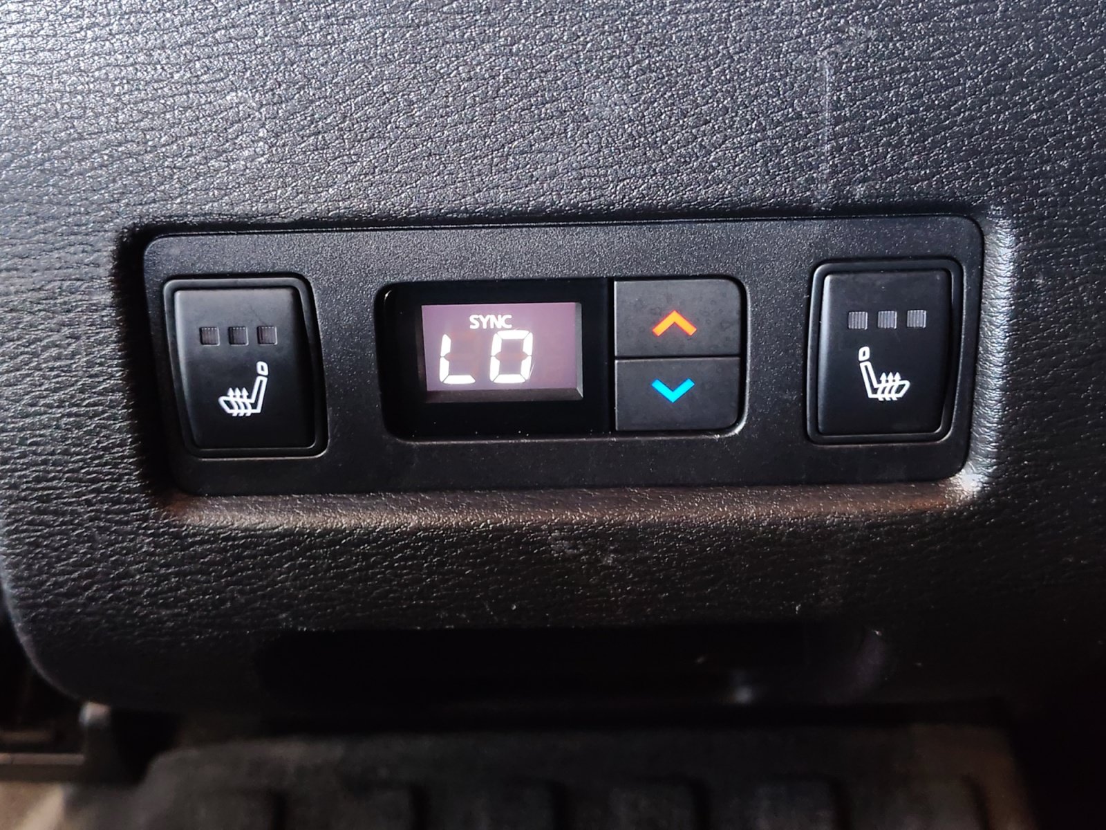 Used 2023 Mitsubishi Outlander SEL FWD image 36