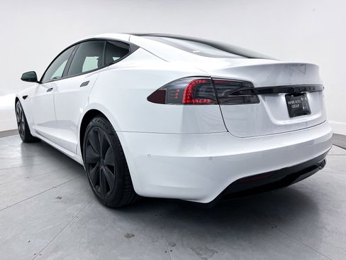 Used 2021 Tesla Model S Plaid image 14