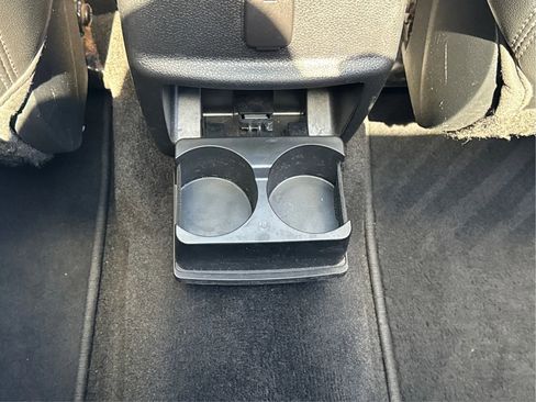 Used 2017 Ford Explorer XLT w/ Equipment Group 202A image 15