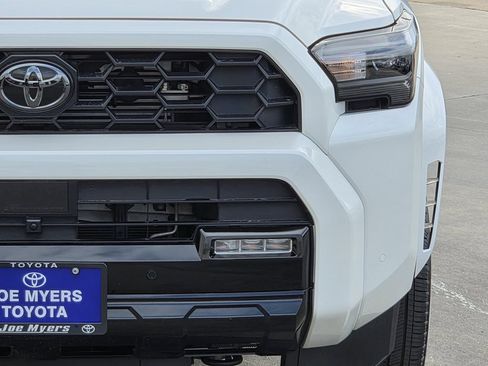 Used 2025 Toyota 4Runner TRD Sport AWD/4WD image 4