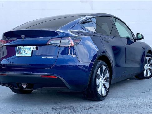 Used 2021 Tesla Model Y Long Range AWD/4WD image 22