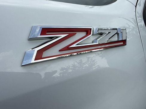 Used 2024 Chevrolet Silverado 2500 LTZ w/ LTZ Plus Package AWD/4WD image 14