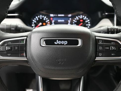 Used 2025 Jeep Compass Limited AWD/4WD image 31