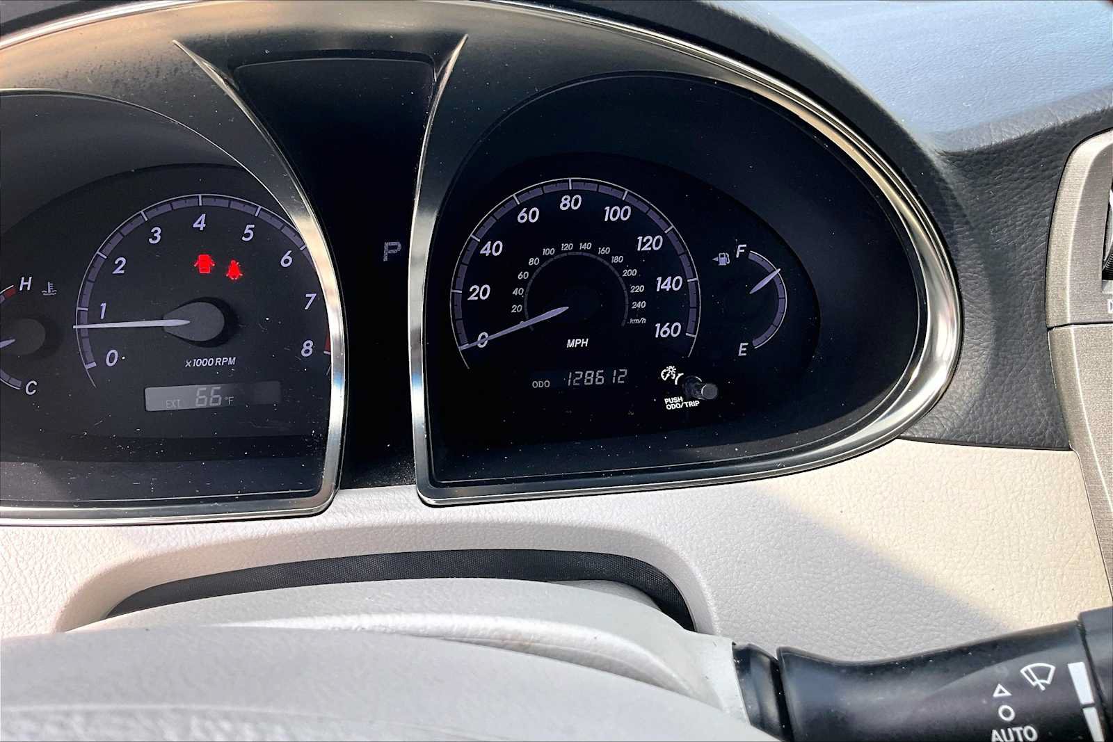 Used 2011 Toyota Avalon Limited FWD image 25