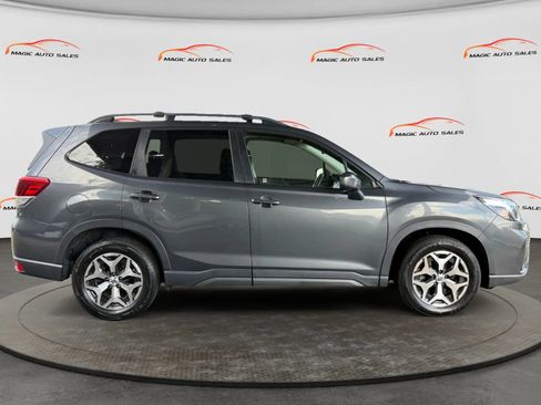 Used 2020 Subaru Forester Premium AWD/4WD image 6