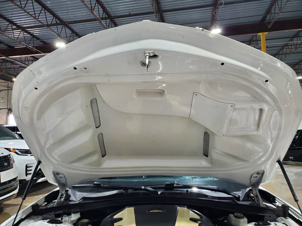 Used 2016 Chevrolet Camaro LT RWD image 38
