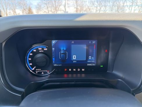 Used 2022 Ford Bronco Badlands image 28