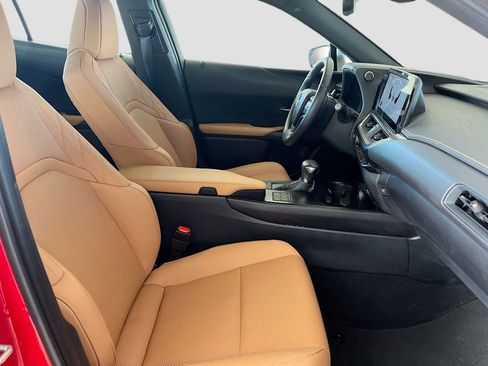 Used 2024 Lexus UX 250h 250h Premium image 30