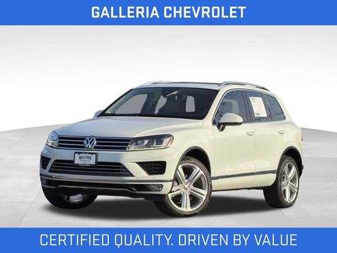 Used 2016 Volkswagen Touareg Executive AWD/4WD image 1