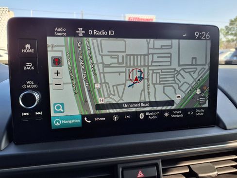 Used 2025 Honda Pilot Touring image 7