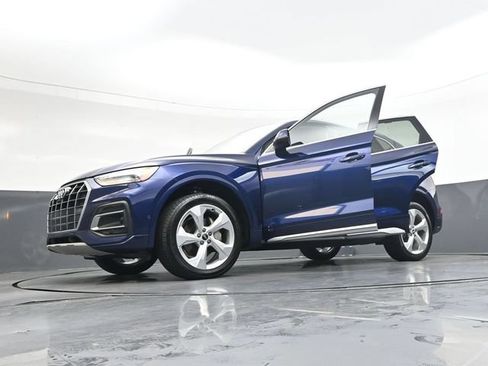Used 2021 Audi Q5 Prestige w/ Prestige Package AWD/4WD image 43