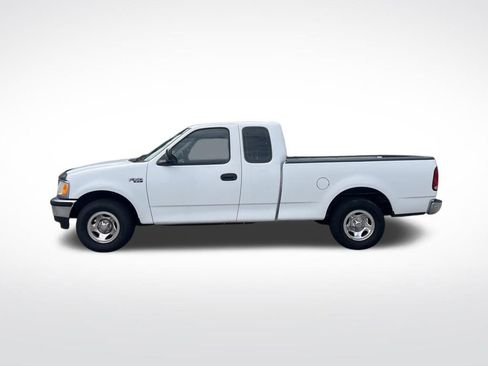 Used 1997 Ford F150 XLT image 8