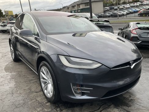 Used 2017 Tesla Model X 75D image 70