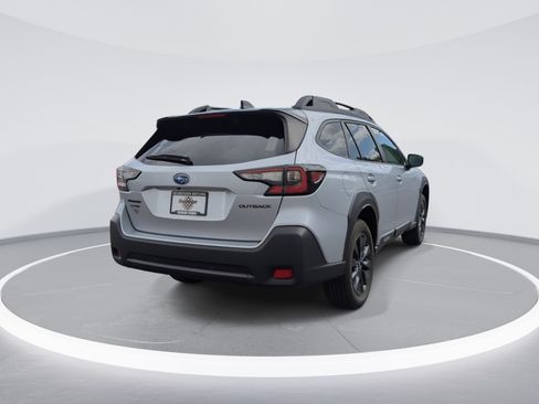 Used 2024 Subaru Outback Onyx Edition AWD/4WD image 7
