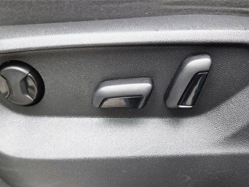 Certified 2023 Volkswagen Atlas SE w/ Panoramic Sunroof Package AWD/4WD image 16